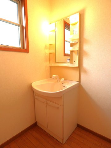 ロータスの洗面所