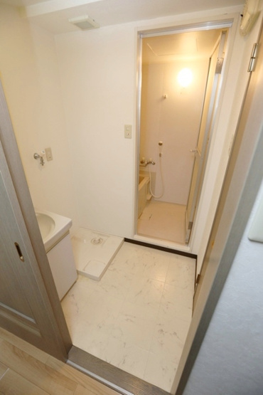 【洗面所】 | メゾンラフィーネ