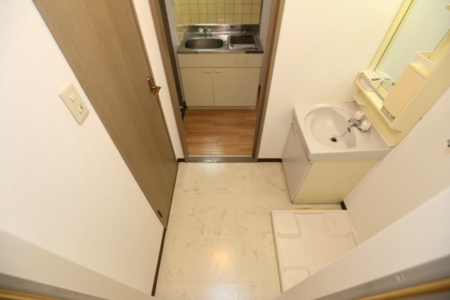 【洗面所】 | メゾンラフィーネ