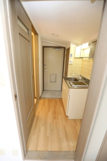 【玄関】 | メゾンラフィーネ