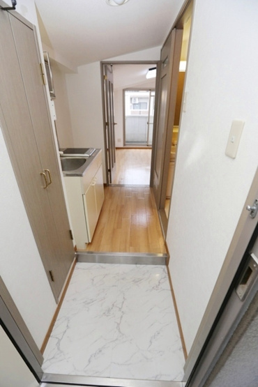 【玄関】 | メゾンラフィーネ