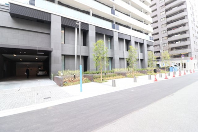 【駐車場】 | ローレルタワー梅田ウエスト