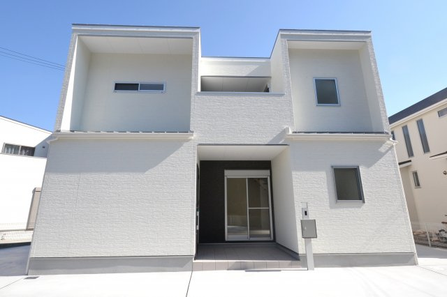 クロワールタウン南上町　岸和田市　新築の外観|当社施工例（現地画像ではございません）