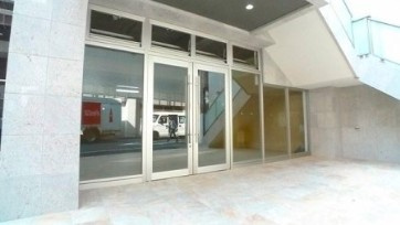 【エントランス】 | メゾンピオニー都立大学