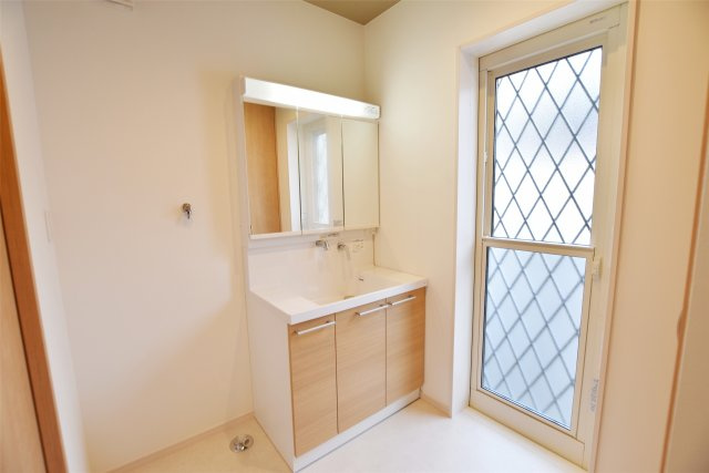 西宮市山口町香花園 建築条件付き 売土地 ５号地 の完成予想図|-建物プラン例-
自由設計に対応しておりますので、こだわりのおうちをお建て下さいませ。