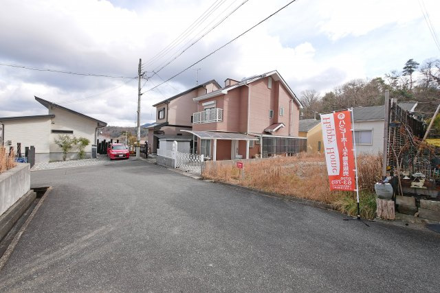 西宮市山口町香花園 建築条件付き 売土地 ５号地 の外観|前面道路が広々６ｍ以上で、開放的な雰囲気です。