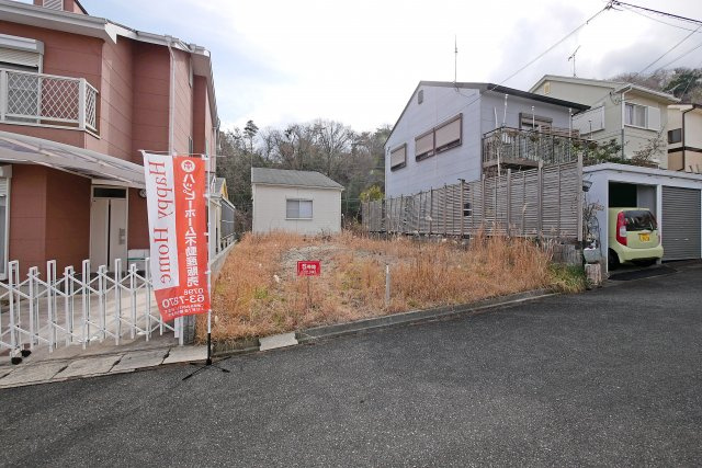 西宮市山口町香花園 建築条件付き 売土地 ５号地 の前面道路含む現地写真|自然につつまれ、四季を感じながら暮らせるのどかな住宅街です。