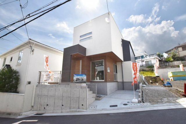 西宮市山口町香花園 建築条件付き 売土地 ５号地 の完成予想図|-建物プラン例-
自由設計に対応しておりますので、こだわりのおうちをお建て下さいませ。