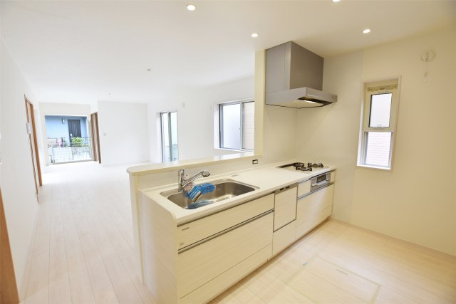 西宮市山口町香花園 建築条件付き 売土地 ５号地 の完成予想図|-建物プラン例-
自由設計に対応しておりますので、こだわりのおうちをお建て下さいませ。