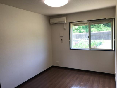 【洋室】 | コンフォール平野