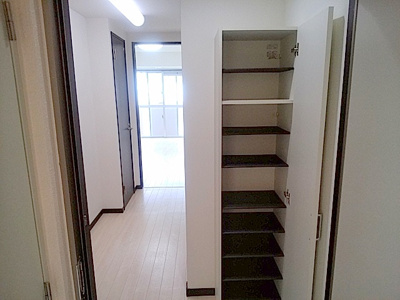 【玄関】 | ヒルズ安里 | ※退去前の為、写真と現状が異なる場合がございます