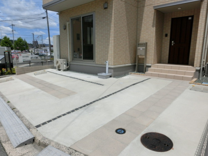 パインコート　B棟の駐車場