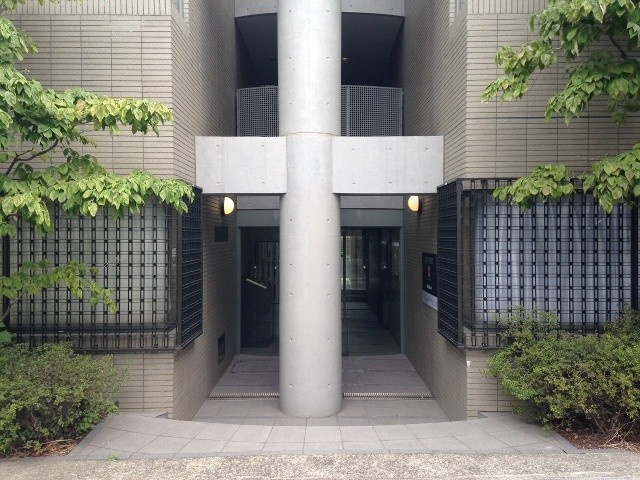 四ツ谷ＨＯＵＳＥのエントランス|四ツ谷ＨＯＵＳＥ