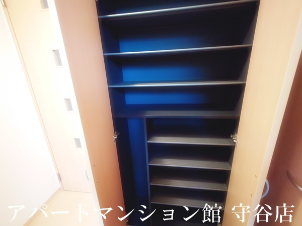 リビングタウン百合ヶ丘の収納