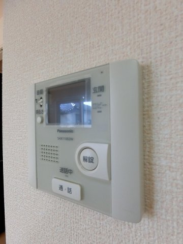 【セキュリティ】 | リヴェール白鳥 | 防犯対策に有効なカメラ付きインターホン！突然の来客にもバッチリ対応できちゃいます☆