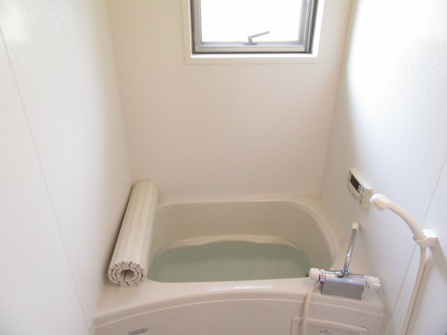 ブランドール長町の浴室