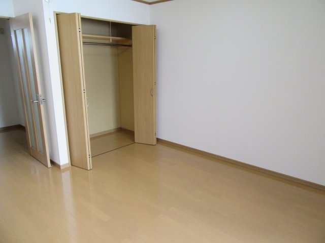 ブランドール長町の洋室|コンパクトで使いやすい洋室です