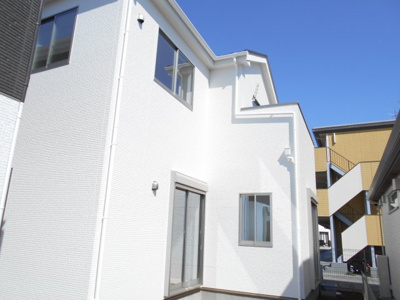 【外観】 | 春日部　本田町　全4棟　２号棟　らすと1棟　デザイン住宅 | 建物外観を気になさる方へ、見た目の良い物件です。2698から2299万円に価格変更です。