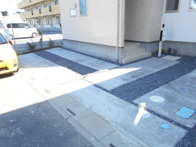 【駐車場】 | 春日部　本田町　全4棟　２号棟　らすと1棟　デザイン住宅 | 駐車スペースもあります。