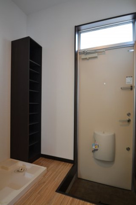 【玄関】 | ＭＯＯＮ下到津　Ｄ | 落ち着いた玄関です