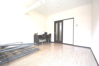 【居間・リビング】 | ＭＯＯＮ下到津　Ｄ | 退去予定ですが大人気物件ですので、是非一度ご検討下さい。
