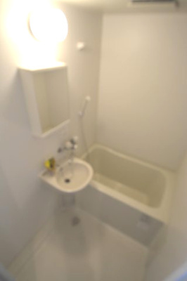 【浴室】 | ＭＯＯＮ下到津　Ｄ | 日々の疲れを癒すお風呂付です