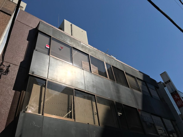 サンライズビルの外観