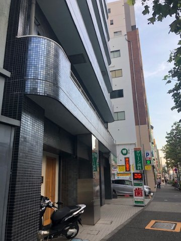 ロイクラトン四谷の外観