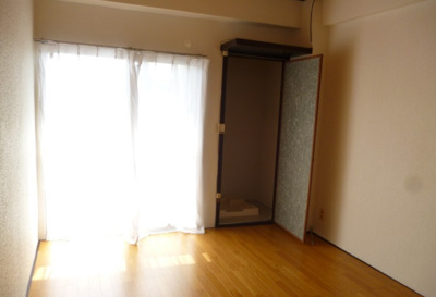 【居間・リビング】 | 津福山一ビル | 使いやすいリビングです