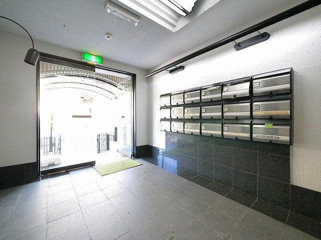 みつがらすのエントランス|落ち着いたエントランスです