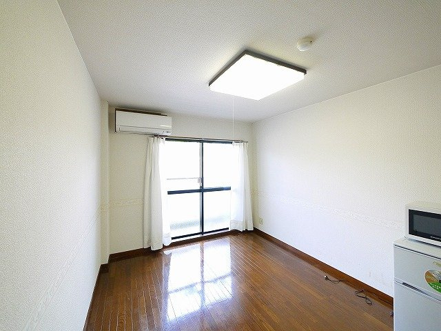 みつがらすの洋室|広々とした洋室です