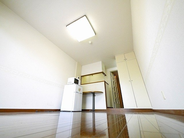 みつがらすの居間・リビング|こちらの居間で趣味の時間をお楽しみください