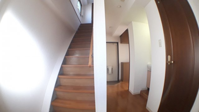 台東区台東１丁目の賃貸マンションのその他|階段