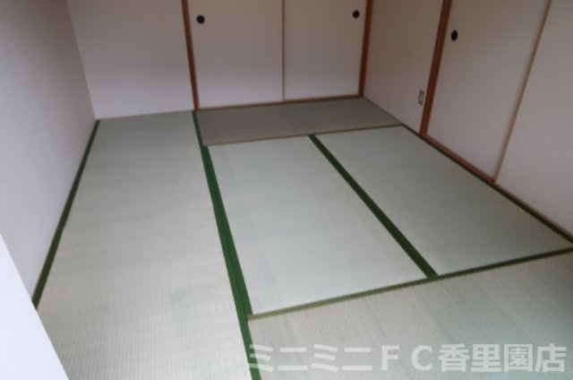 ヴィルヌーブエストの和室|６帖の和室