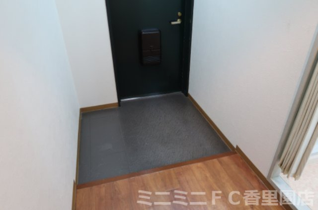 ヴィルヌーブエストの玄関|玄関入口