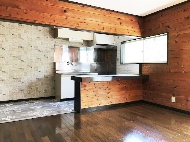 ここだけ、板張りの味わいの居間・リビング|LDK