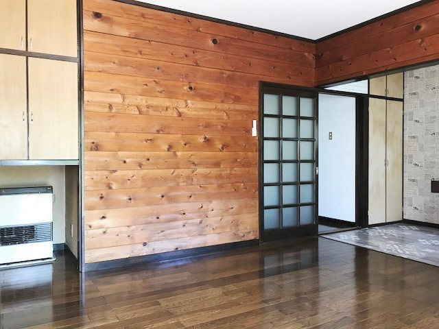 ここだけ、板張りの味わいの居間・リビング