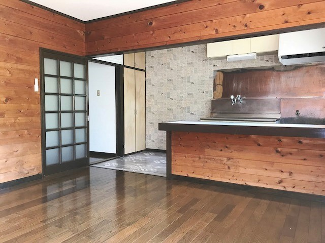 ここだけ、板張りの味わいの居間・リビング