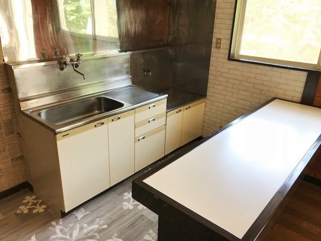 ここだけ、板張りの味わいのキッチン