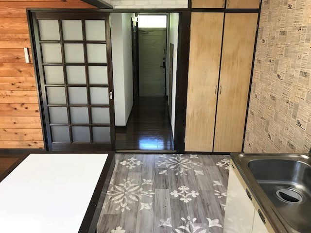 ここだけ、板張りの味わいのキッチン