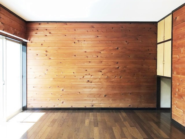 ここだけ、板張りの味わいの居間・リビング