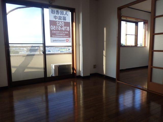 i66の居間・リビング