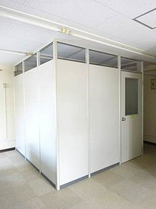 Mビルの内装|明るい室内です