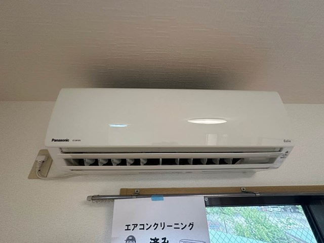 【設備】 | ソレイユⅠ | 暑い夏や寒い冬に大活躍！リビングダイニングキッチンにあるエアコンです☆冷暖房完備で1年中快適に過ごせます♪
