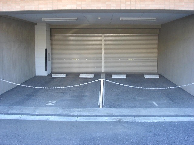 【駐車場】 | ソレイユⅠ | いつでも目の届く敷地内に駐車場があります♪お車をお持ちのファミリーさんにオススメです☆