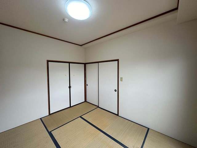 【和室】 | ソレイユⅠ | 南向き和室6.7帖☆押入れがあります♪寝具をすっきり収納できるので和室は寝室にもオススメ☆