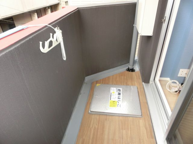 サンロール難波南のバルコニー