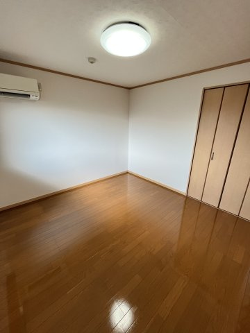 フジパレス皆生の洋室