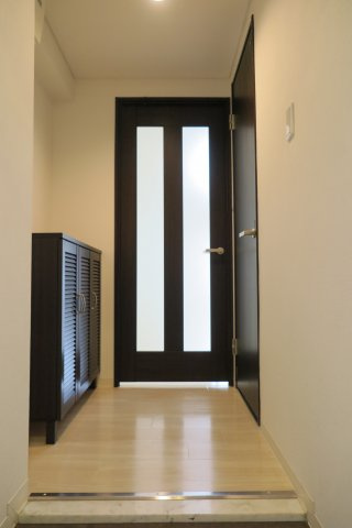朝日プラザ北畠西の玄関