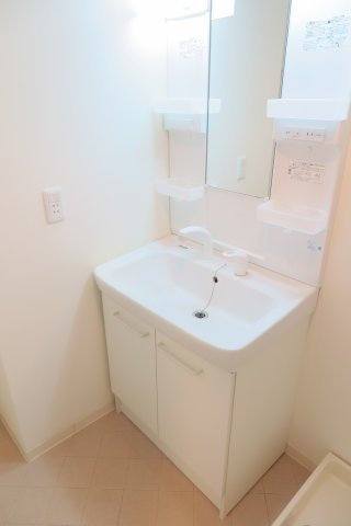 朝日プラザ北畠西の洗面所